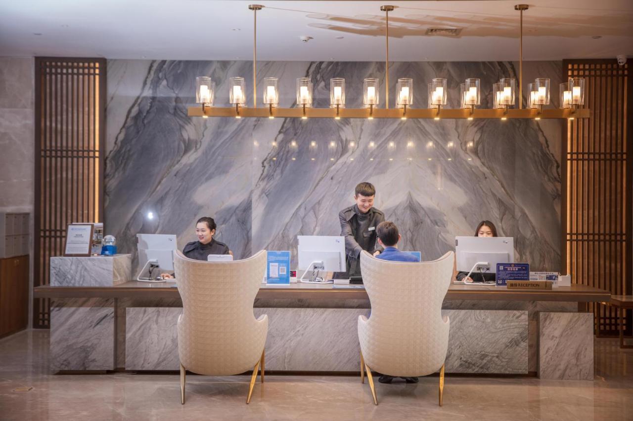 Wyndham Shiyan Downtown Hotel Buitenkant foto