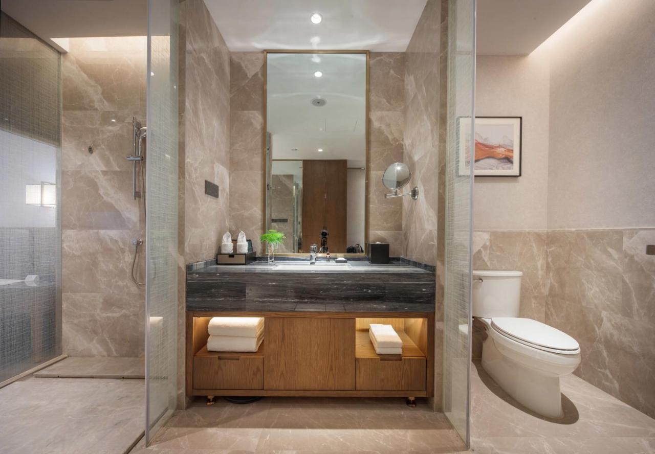 Wyndham Shiyan Downtown Hotel Buitenkant foto