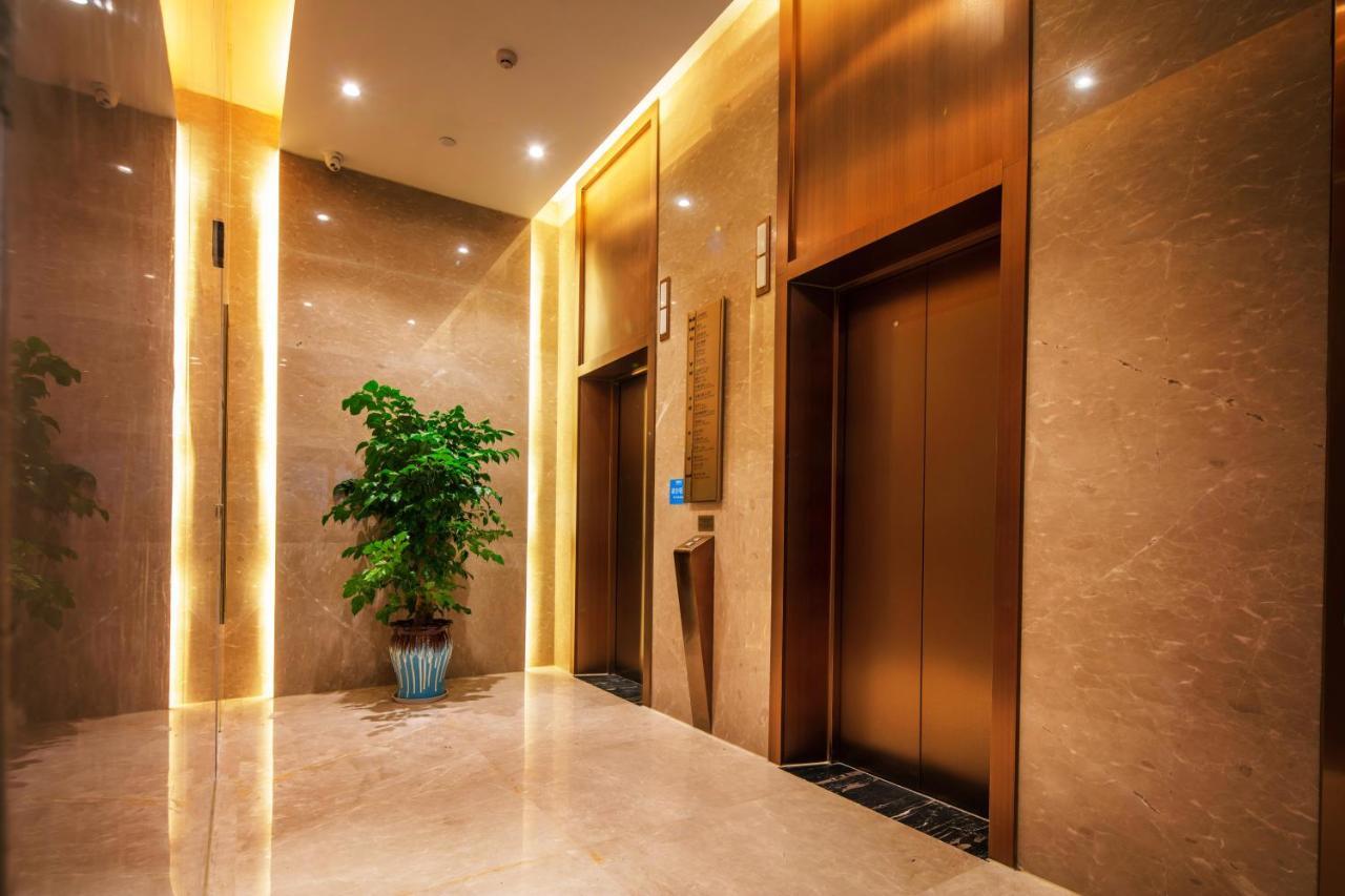 Wyndham Shiyan Downtown Hotel Buitenkant foto