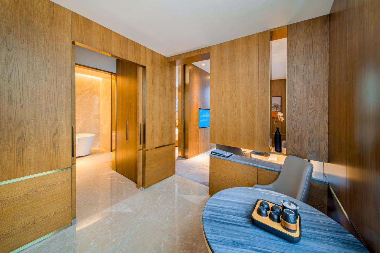Wyndham Shiyan Downtown Hotel Buitenkant foto