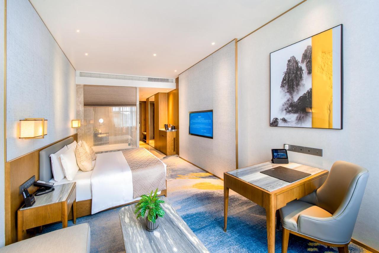 Wyndham Shiyan Downtown Hotel Buitenkant foto
