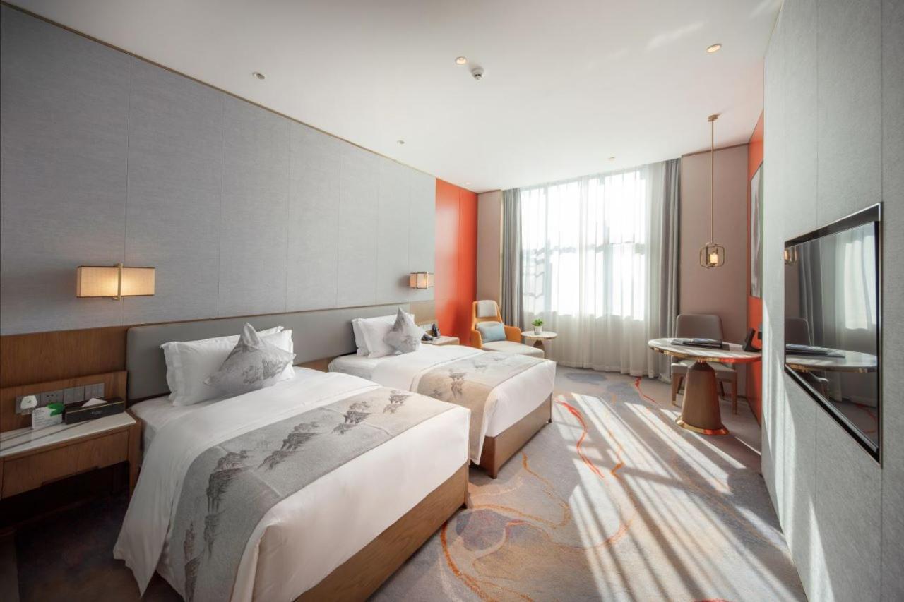 Wyndham Shiyan Downtown Hotel Buitenkant foto